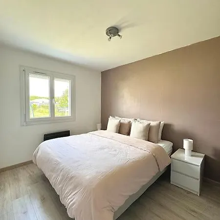 Maison Chaleureuse Avec Piscine * Izon