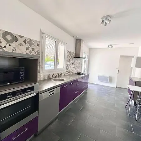 Maison Chaleureuse Avec Piscine *